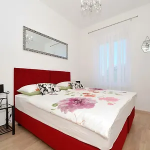 luxury-apartment-marionik.splithotels.org/